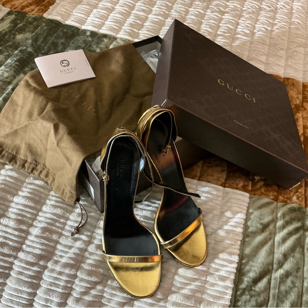 Gucci Women's Metallic Gold Heels